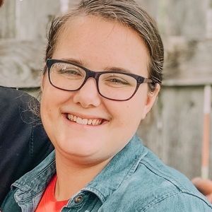 Meet your Posher, Alexis